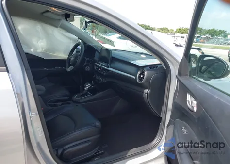 2020 Kia Forte Lxs z USA, uszkodzony, nr VIN 3KPF24AD9LE140296